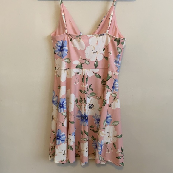 Floral light pink short dress - Picture 2 of 6